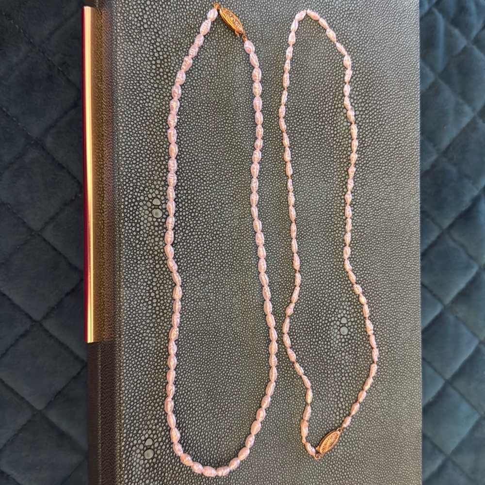 16” Freshwater pearl necklace.